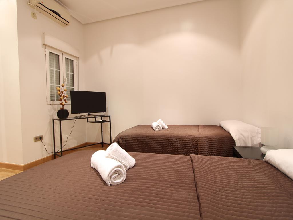 Apartamentos Good Stay Prado Мадрид Номер фото