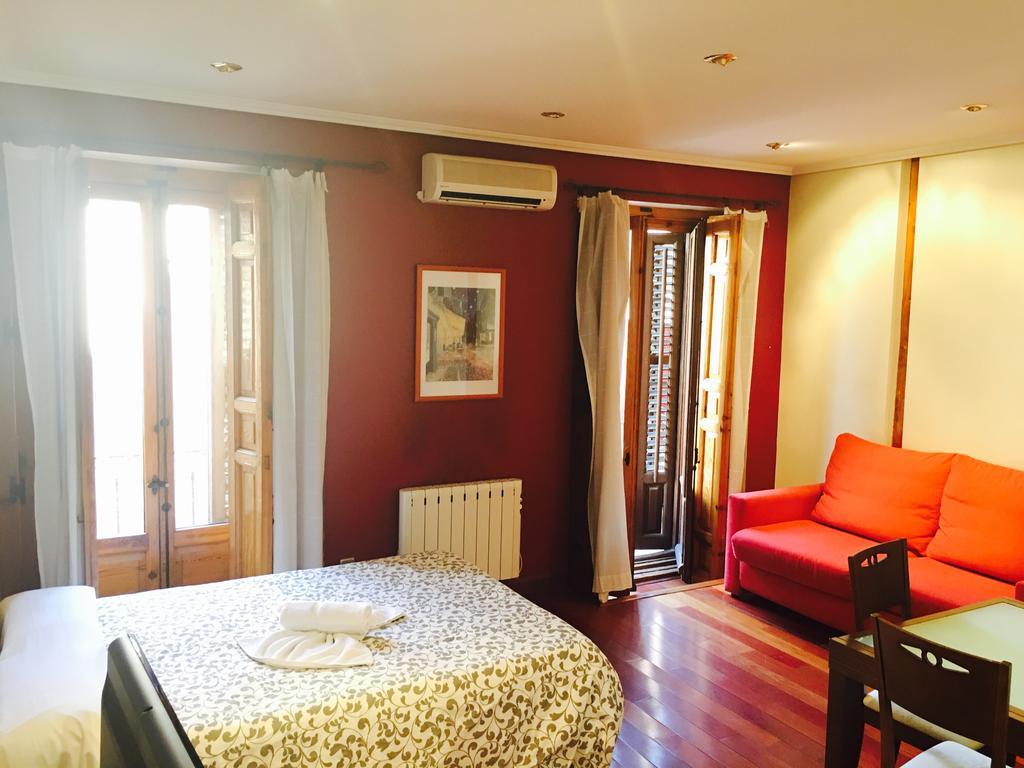 Apartamentos Good Stay Prado Мадрид Екстер'єр фото