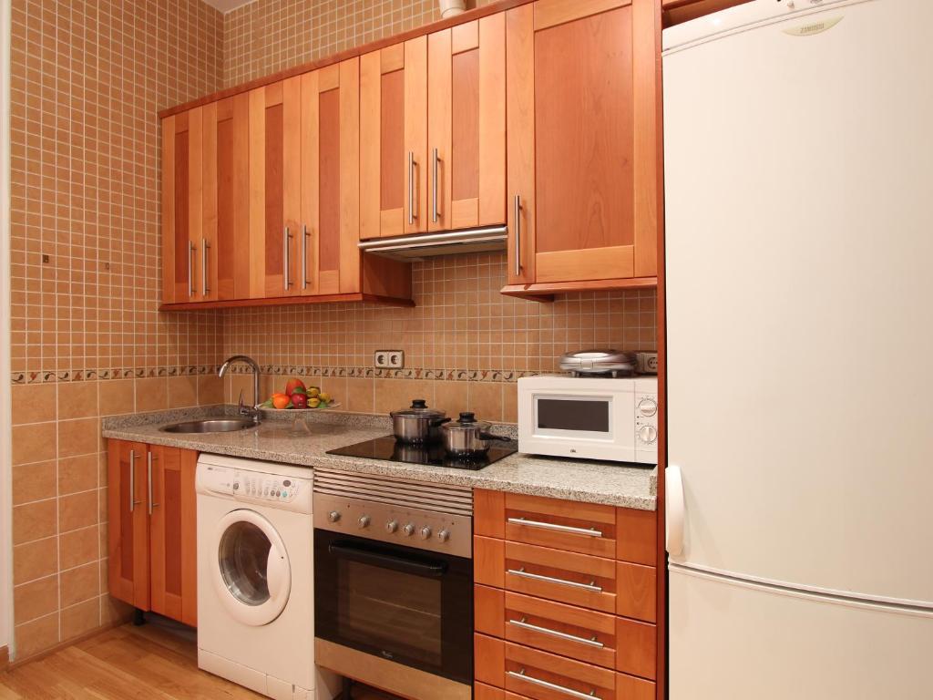 Apartamentos Good Stay Prado Мадрид Номер фото