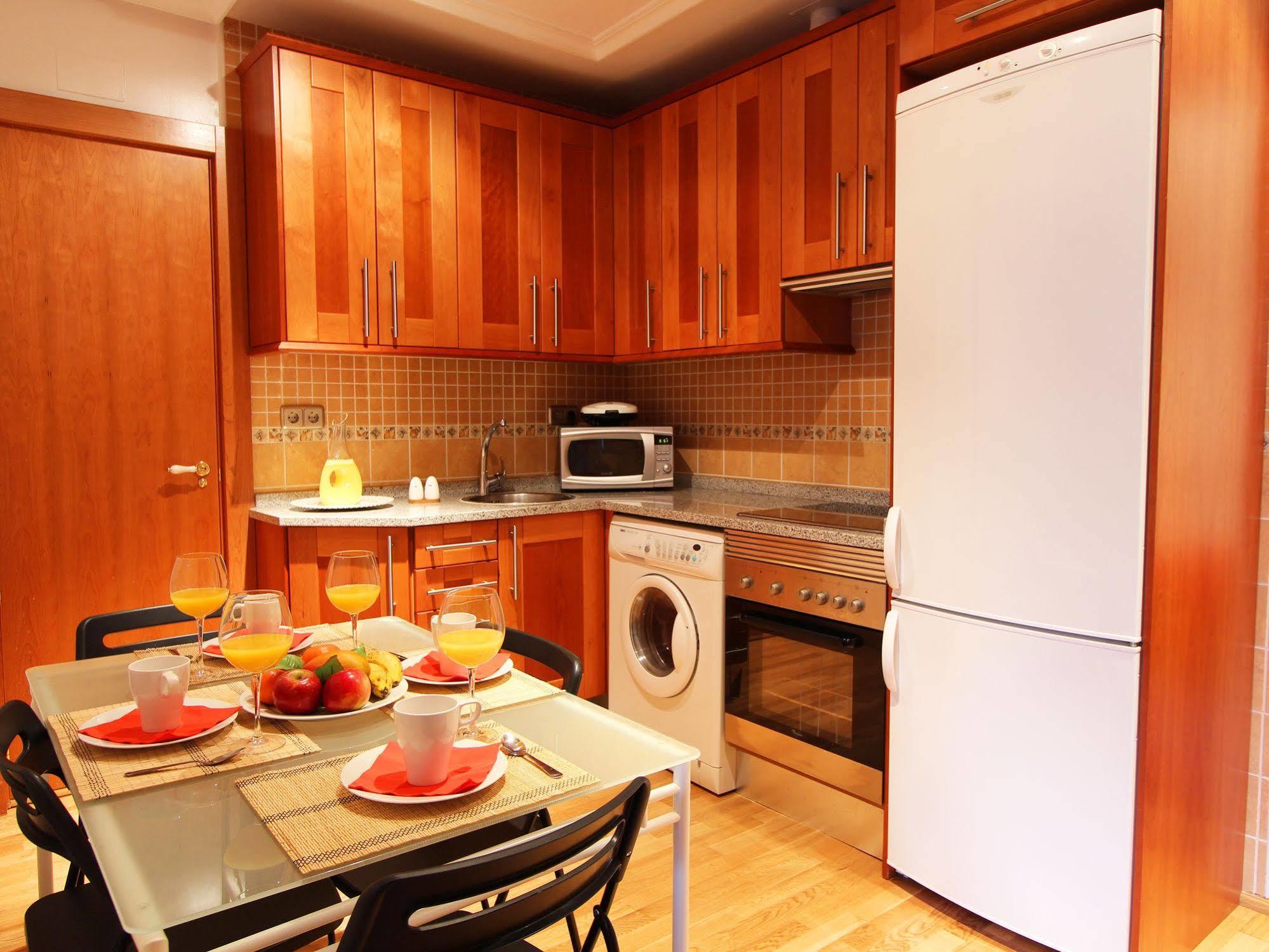 Apartamentos Good Stay Prado Мадрид Екстер'єр фото